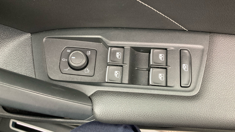 Volkswagen Tiguan 2.0 TDI R-Line 5dr DSG Diesel Estate